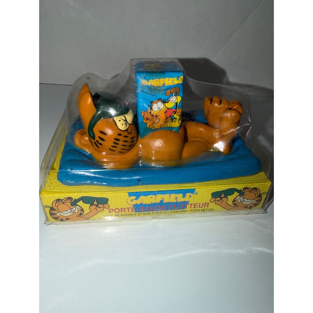 Vintage 1978 Garfield Floating Soap Dish with 3 Soaps New in Box Collectible